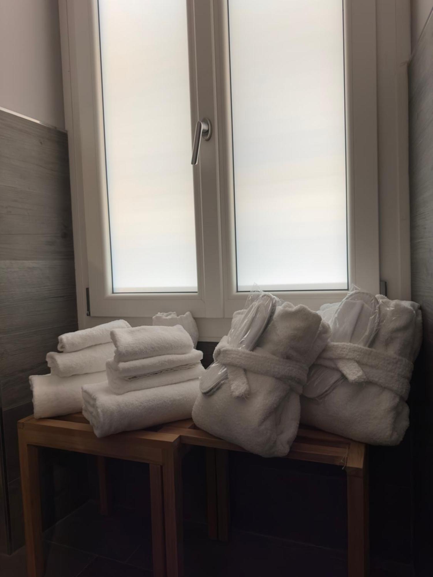 Prima Fila Due Pemium Guest House 산레모 외부 사진