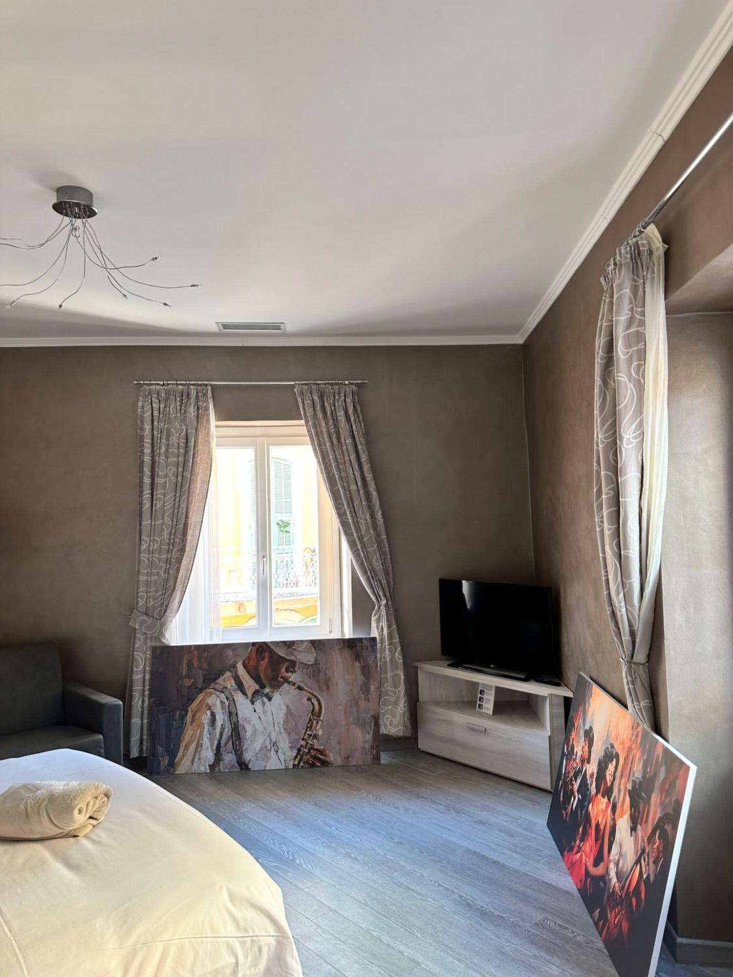 Prima Fila Due Pemium Guest House 산레모 외부 사진