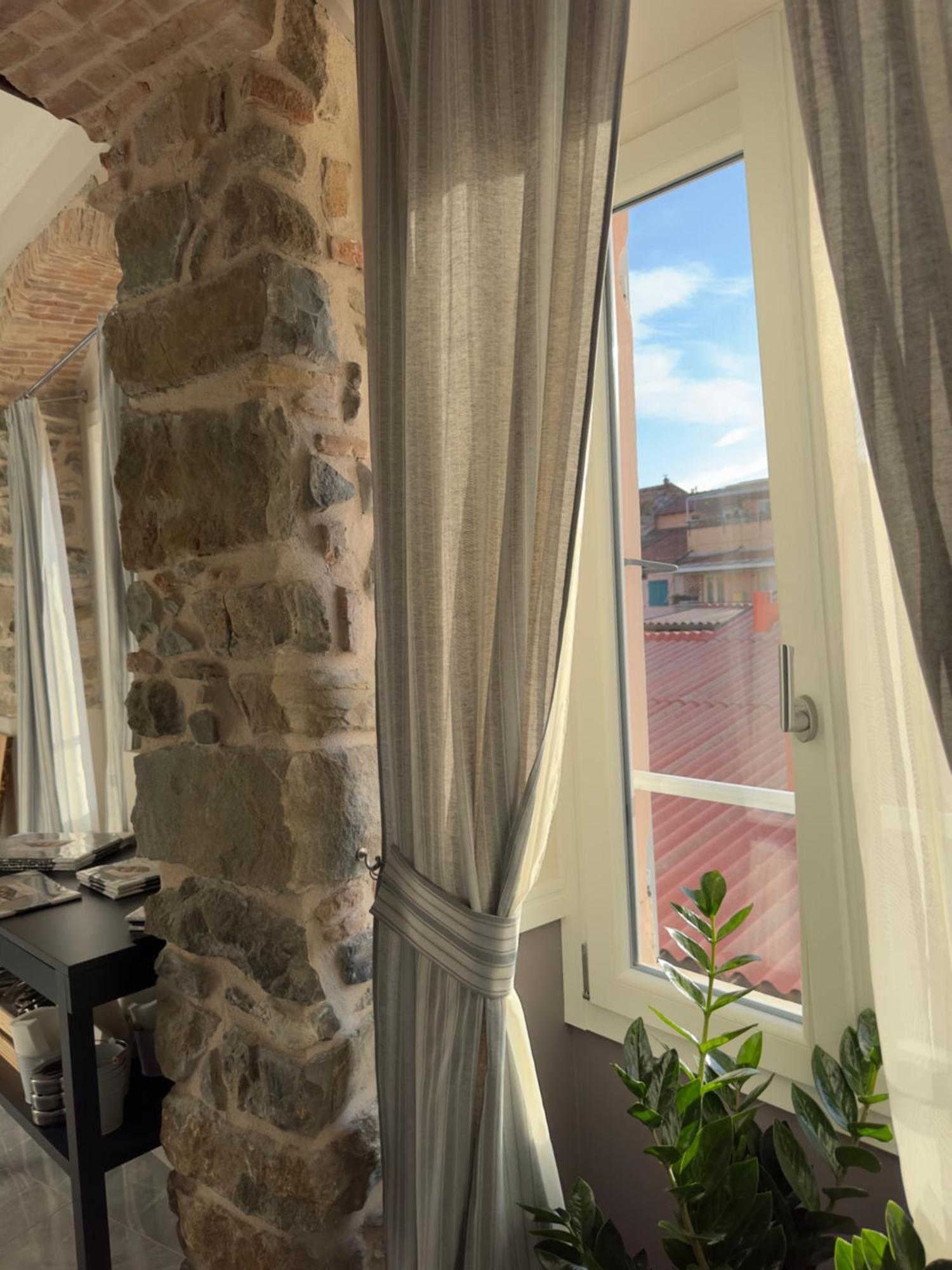 Prima Fila Due Pemium Guest House 산레모 외부 사진